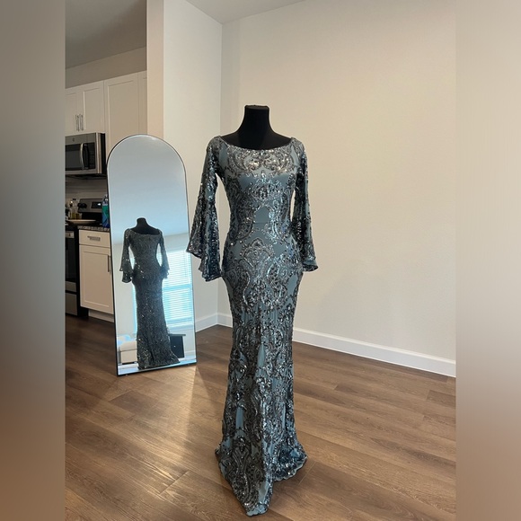 CAMILE LA VIE OFF SHOULDER MUTED SAGE GREEN W/ SEQUIN ACCENTS FLUTTER SLEEVE - Picture 4 of 6